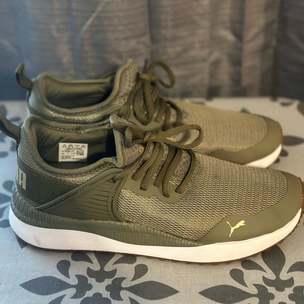 Puma Soft Foam + army green